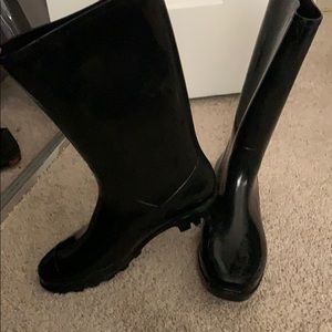 Black rain boots